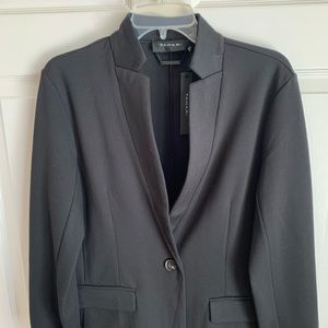 Oversized Black Blazer - Versatile Piece!